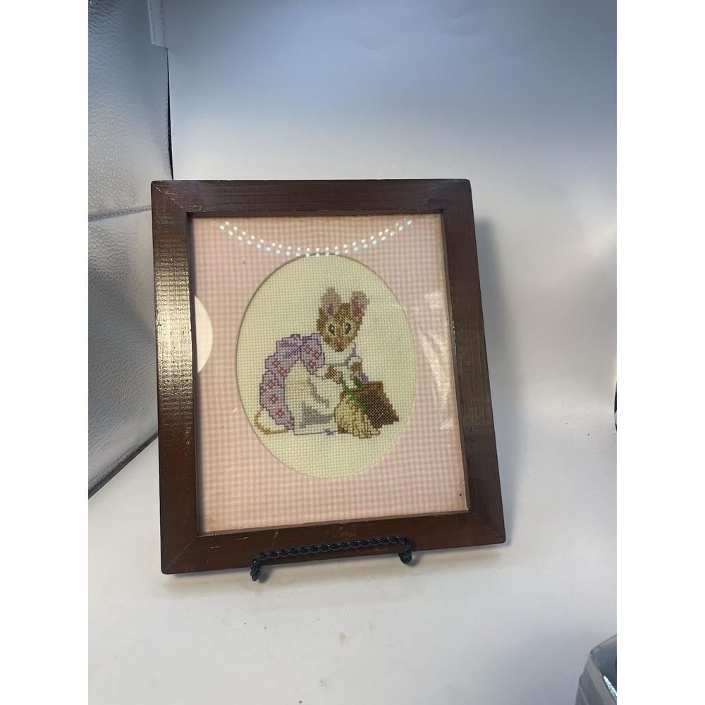 Beautiful Crossstitch Mouse In Walnut Frame Handmade Wall Hanging